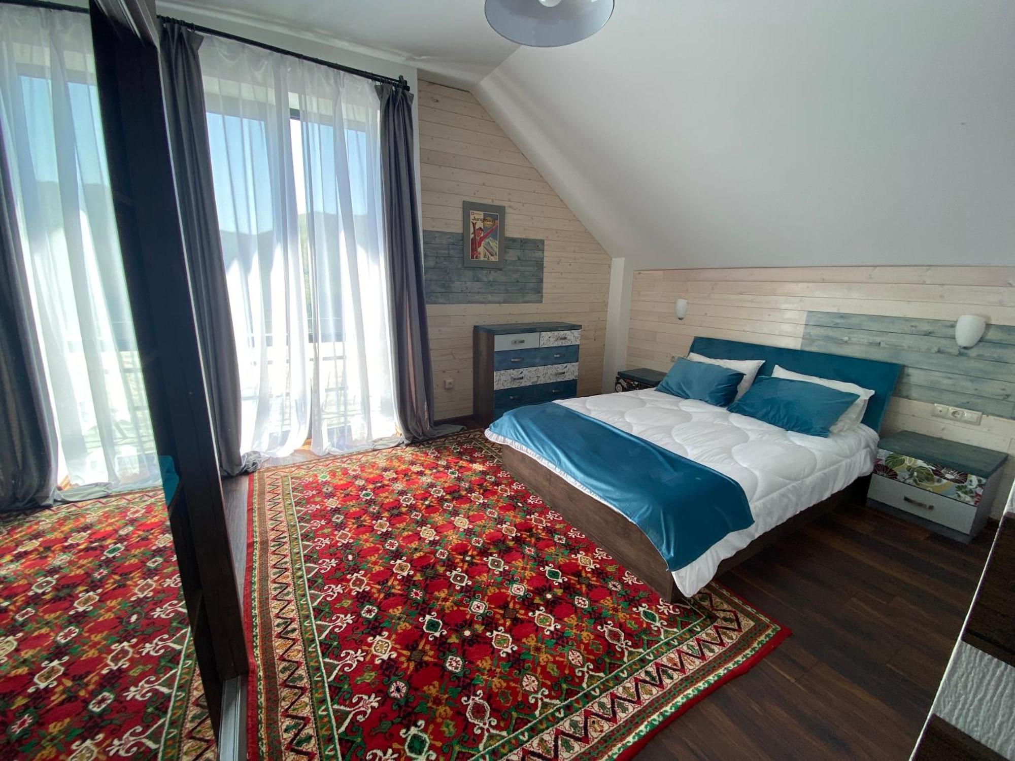 Mountain Cricket Chalets And Apartments Гудаури Номер фото